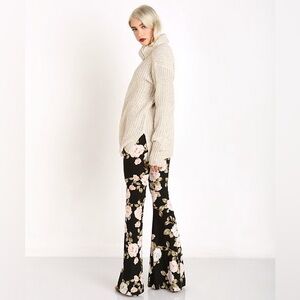 Show Me Your MuMu Bam Bam Bells in Bella Rose Black Size M